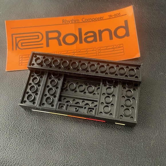❤️ Roland Rhythm Composer TR-808 Miniature Collectible Lego Model - Picture 2 of 6